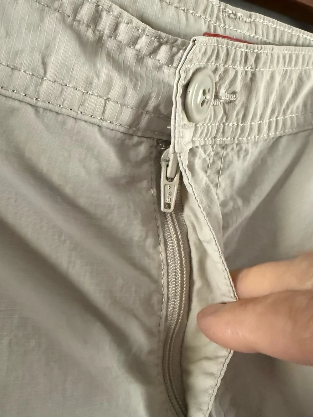 Men's Coleman Beige Cargo Shorts - Lightweight Outdoor